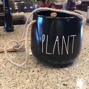 Rae Dunn Black Plant Planter Hanging NEW 5 1/2”